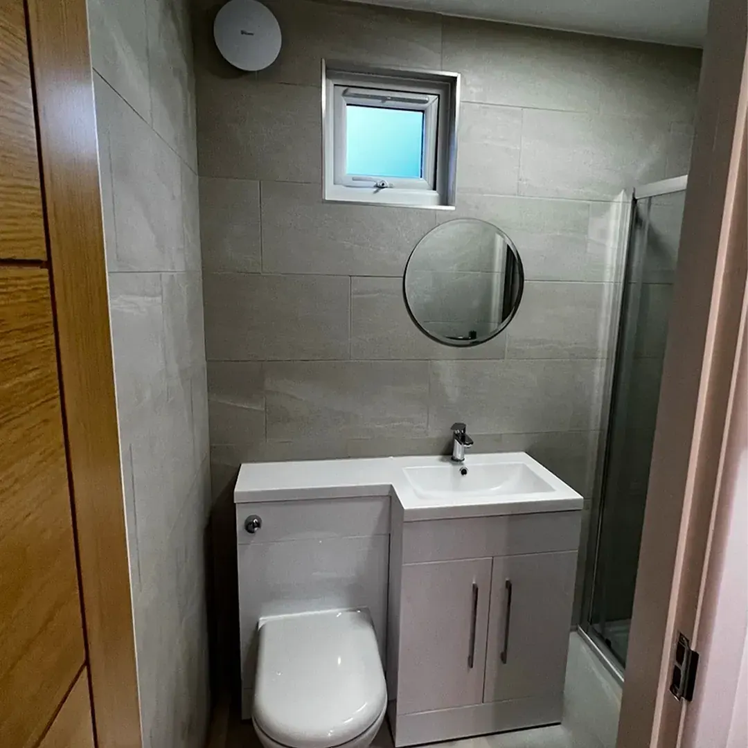 granny annexe shower room
